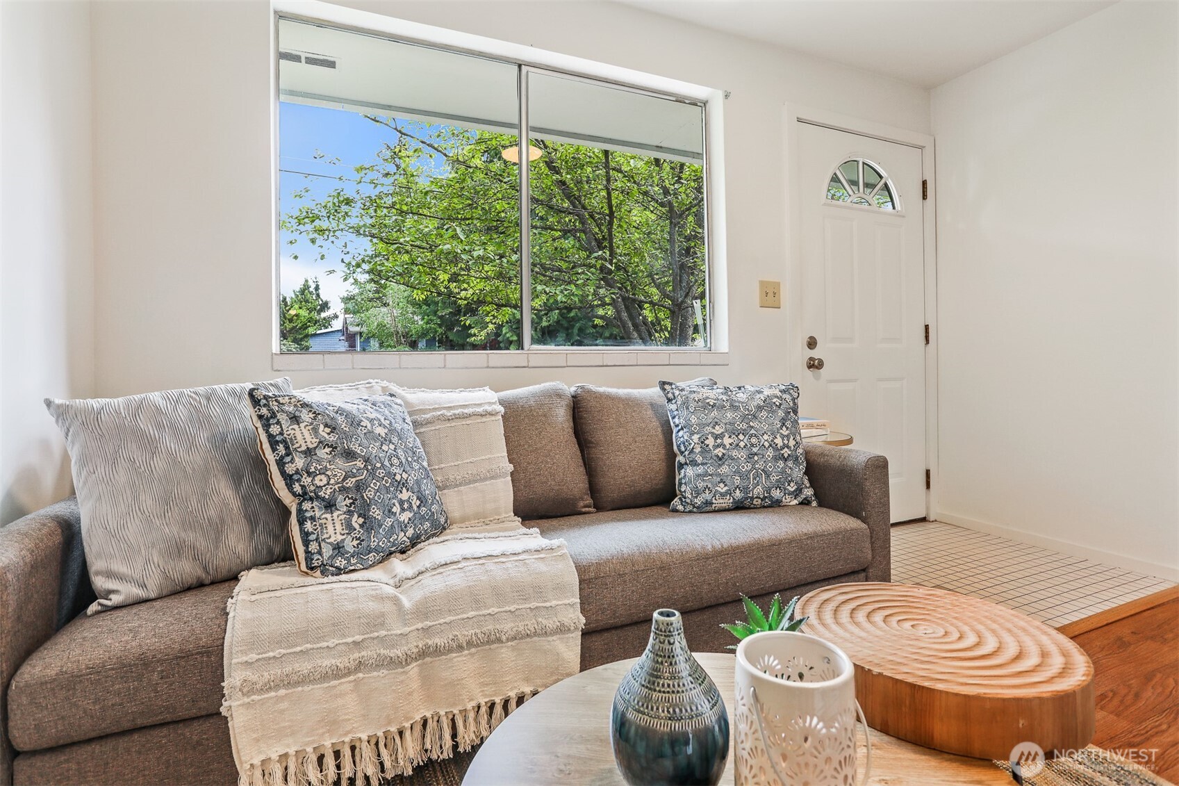 3514 Southwest 99th Street Seattle, WA 98126 - Photo 5 of 23 Gallery Image 5