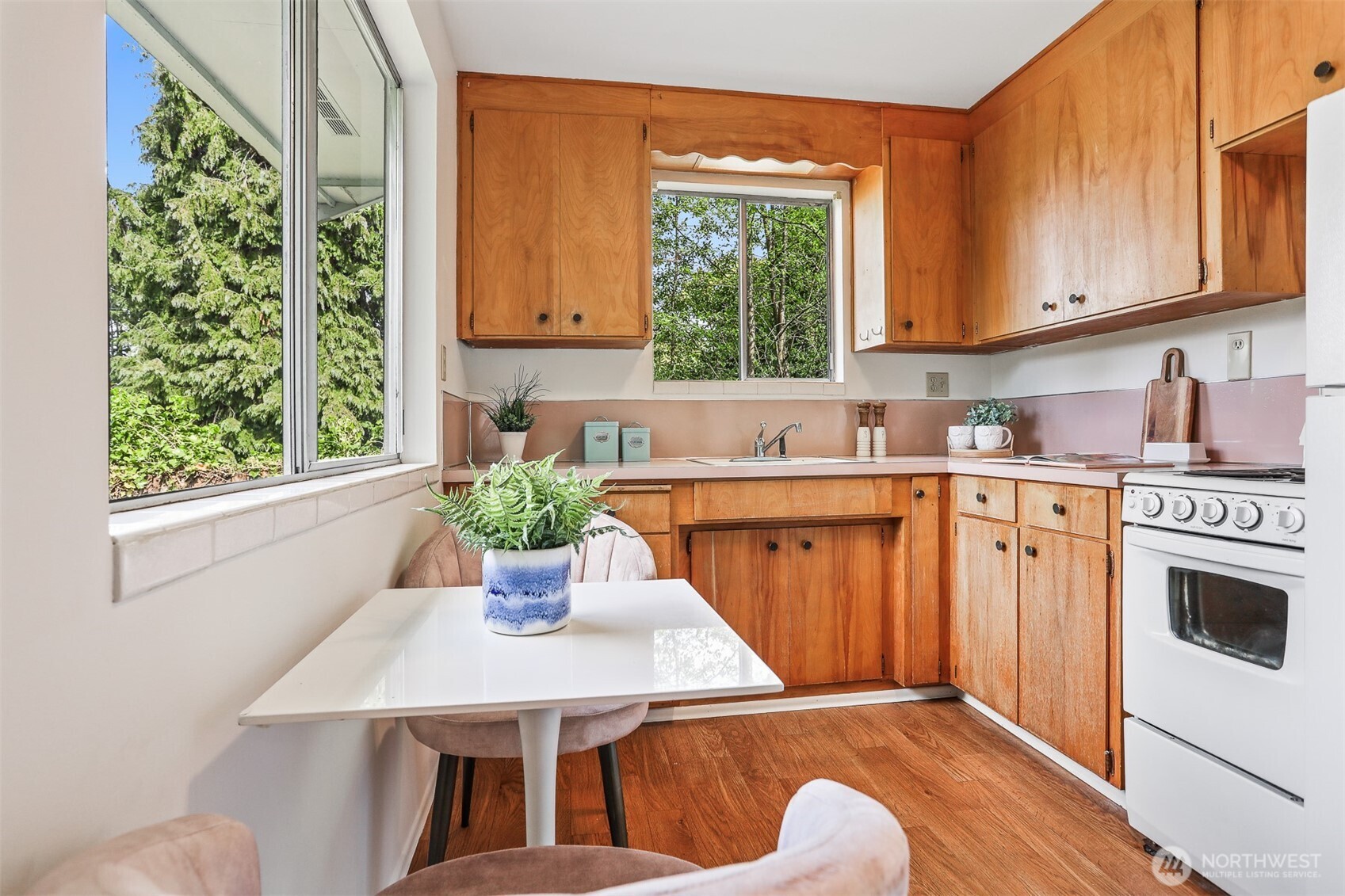 3514 Southwest 99th Street Seattle, WA 98126 - Photo 10 of 23 Gallery Image 10