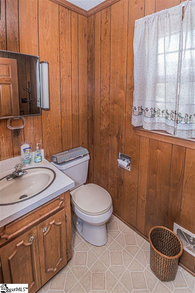 11704 Augusta Road Honea Path, SC 29654 - Photo 15 of 36