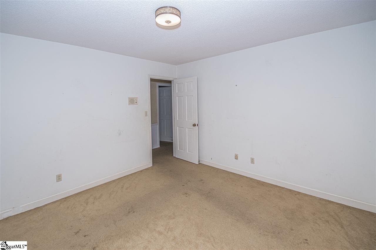 11704 Augusta Road Honea Path, SC 29654 - Photo 19 of 36