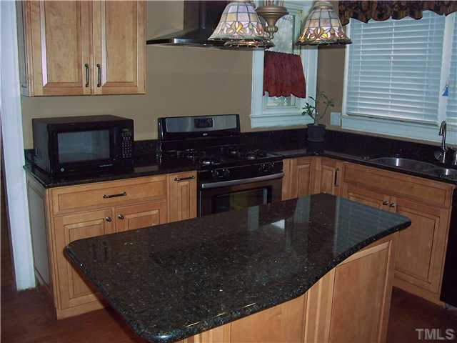 131 Academy Street Roxboro, NC 27573 - Photo 5 of 19