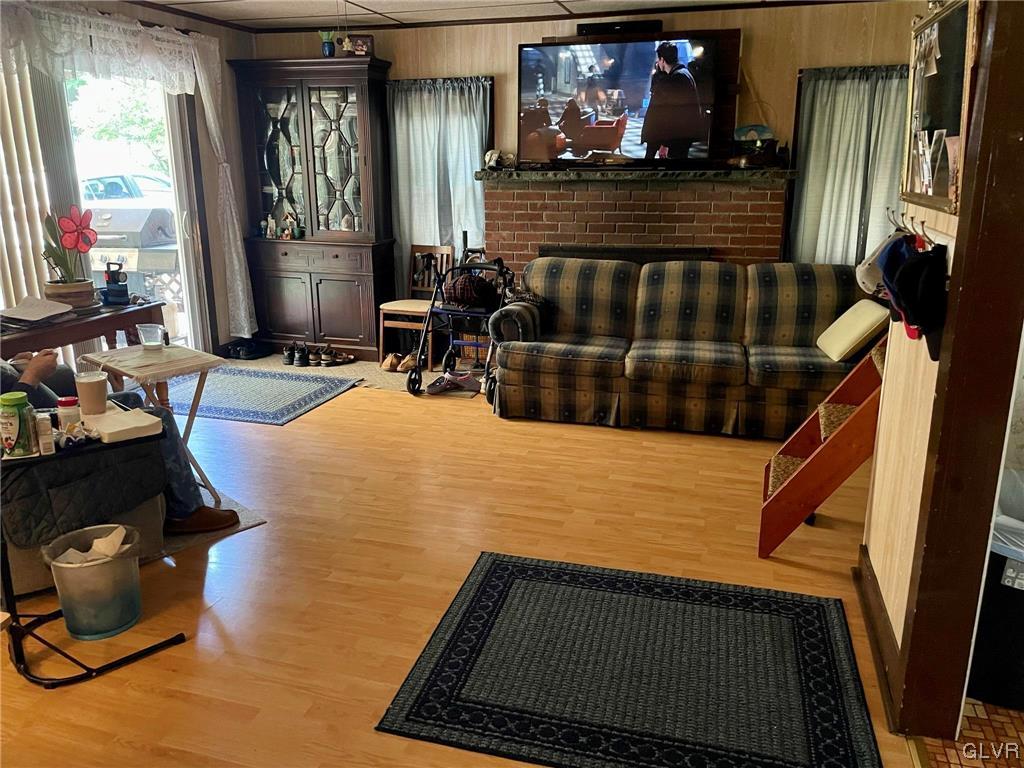 124 Haney Road Kunkletown, PA 18058 - Photo 4 of 24 a living room with furniture