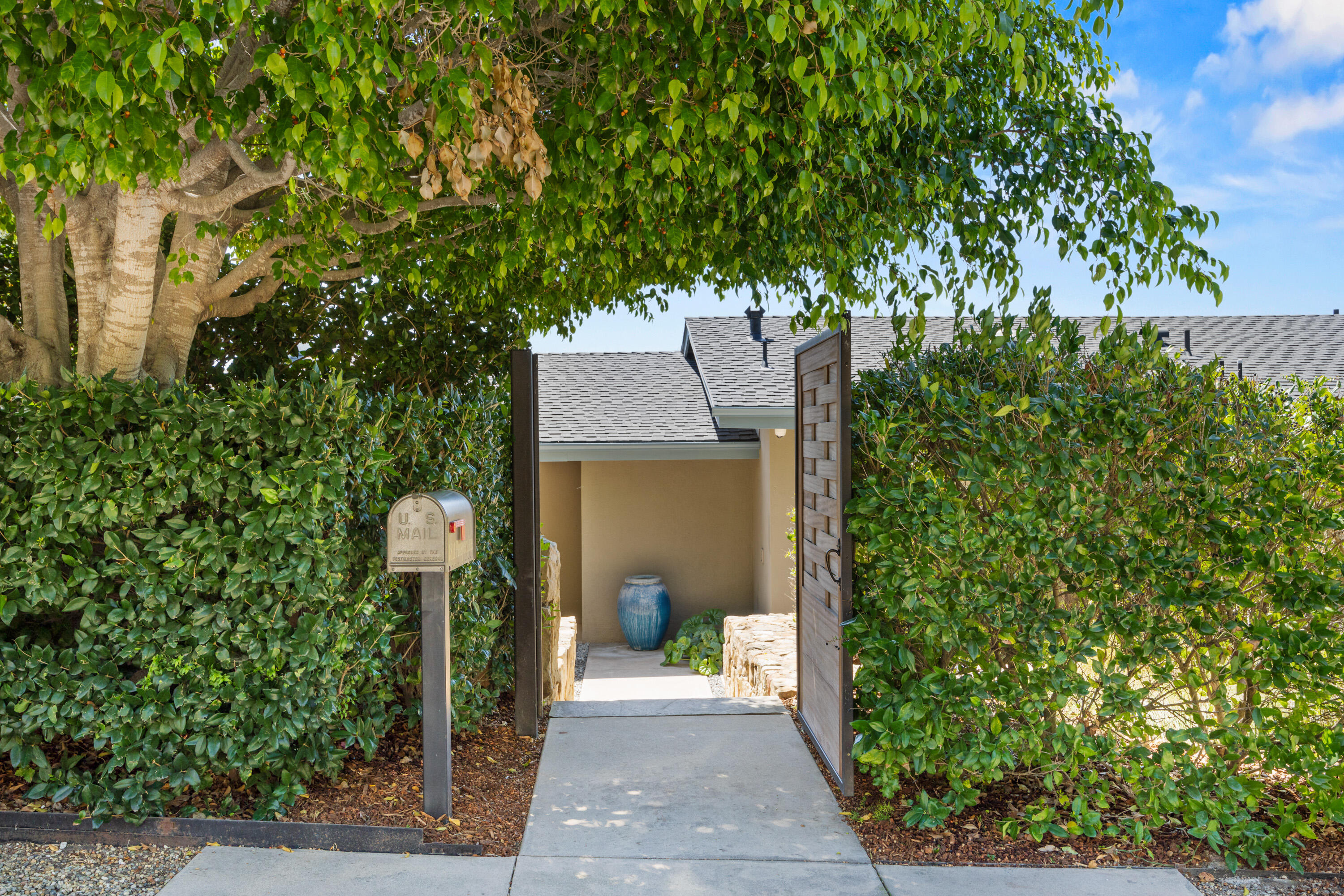 1811 Prospect Avenue Santa Barbara, CA 93103 - Photo 11 of 74 1811 Prospect Ave Web-79