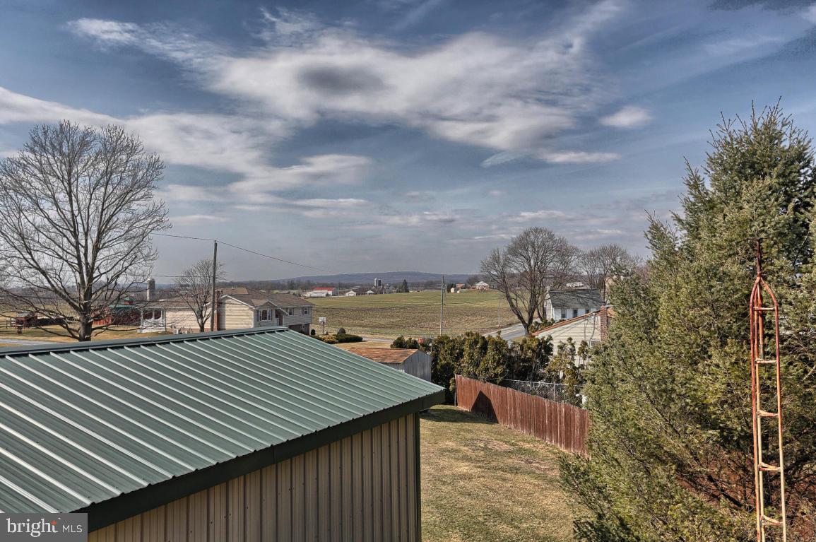 9 Bomberger Road Lititz, PA 17543 - Photo 25 of 32