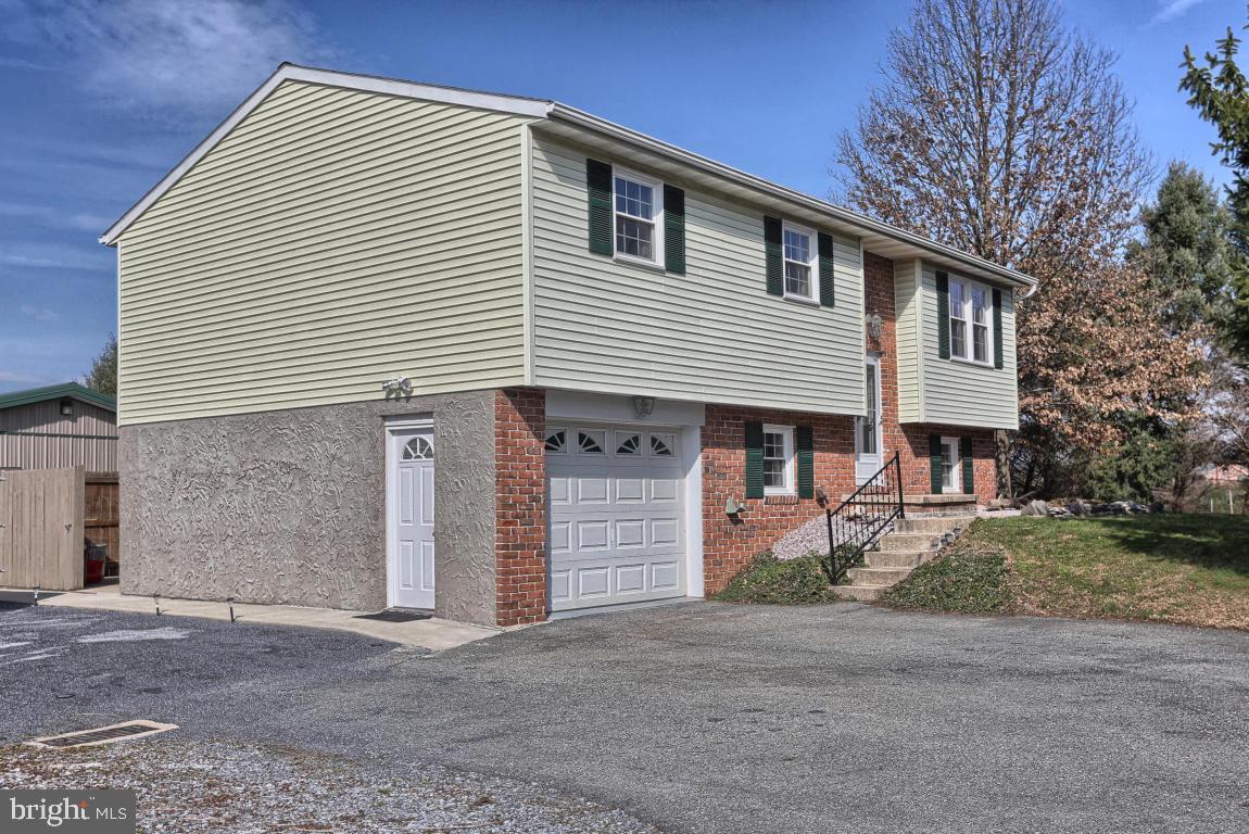 9 Bomberger Road Lititz, PA 17543 - Photo 27 of 32