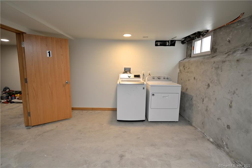 361 Gregory Street, Unit 1 Bridgeport, CT 06604 - Photo 30 of 35
