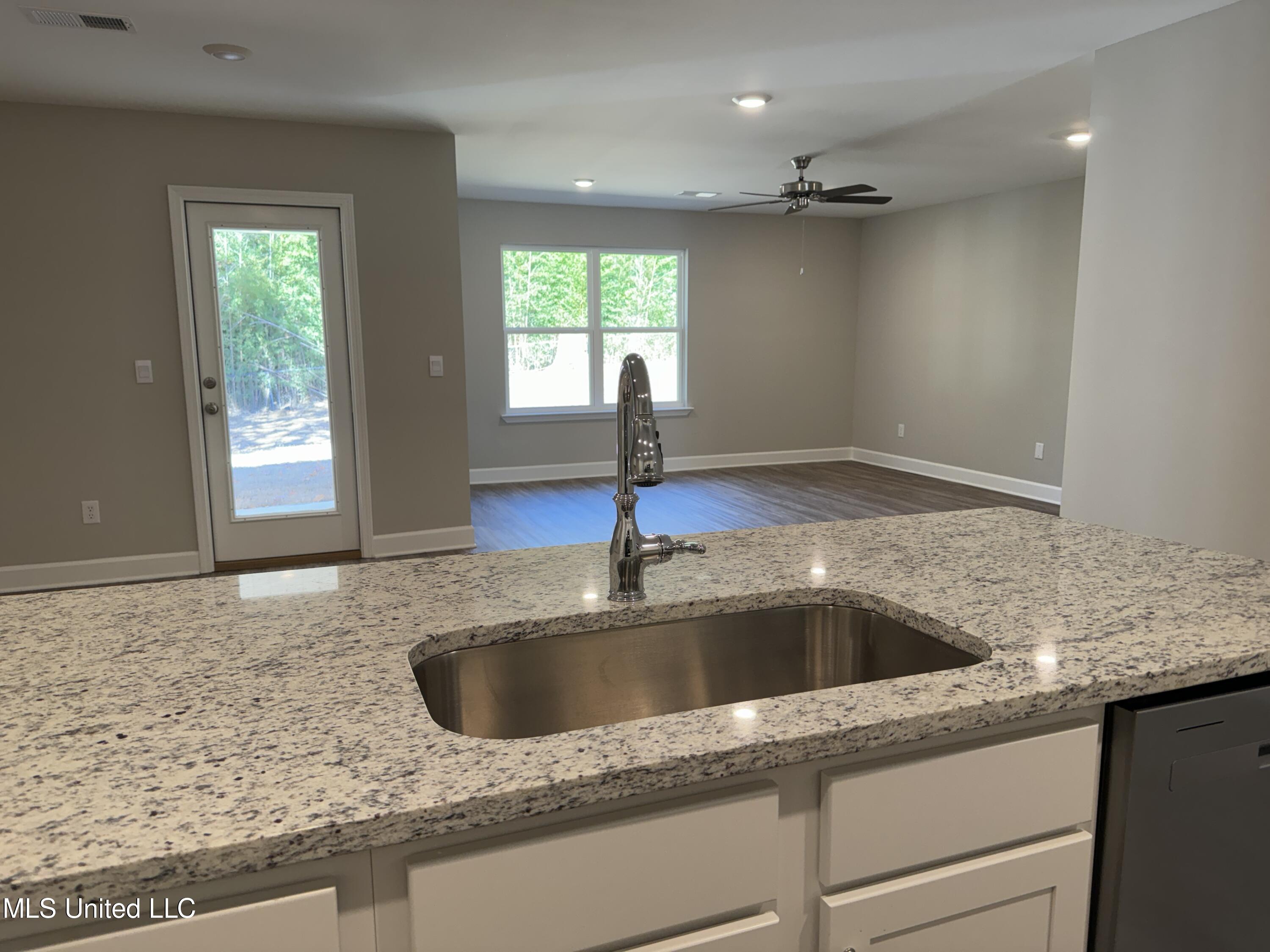 3460 Old Brandon Road Pearl, MS 39208 - Photo 6 of 22 IMG_0602