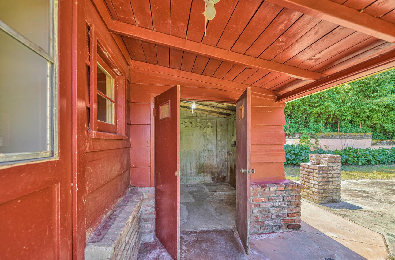 28120 Schulte Road Carmel, CA 93923 - Photo 33 of 42 a porch with a table and chairs