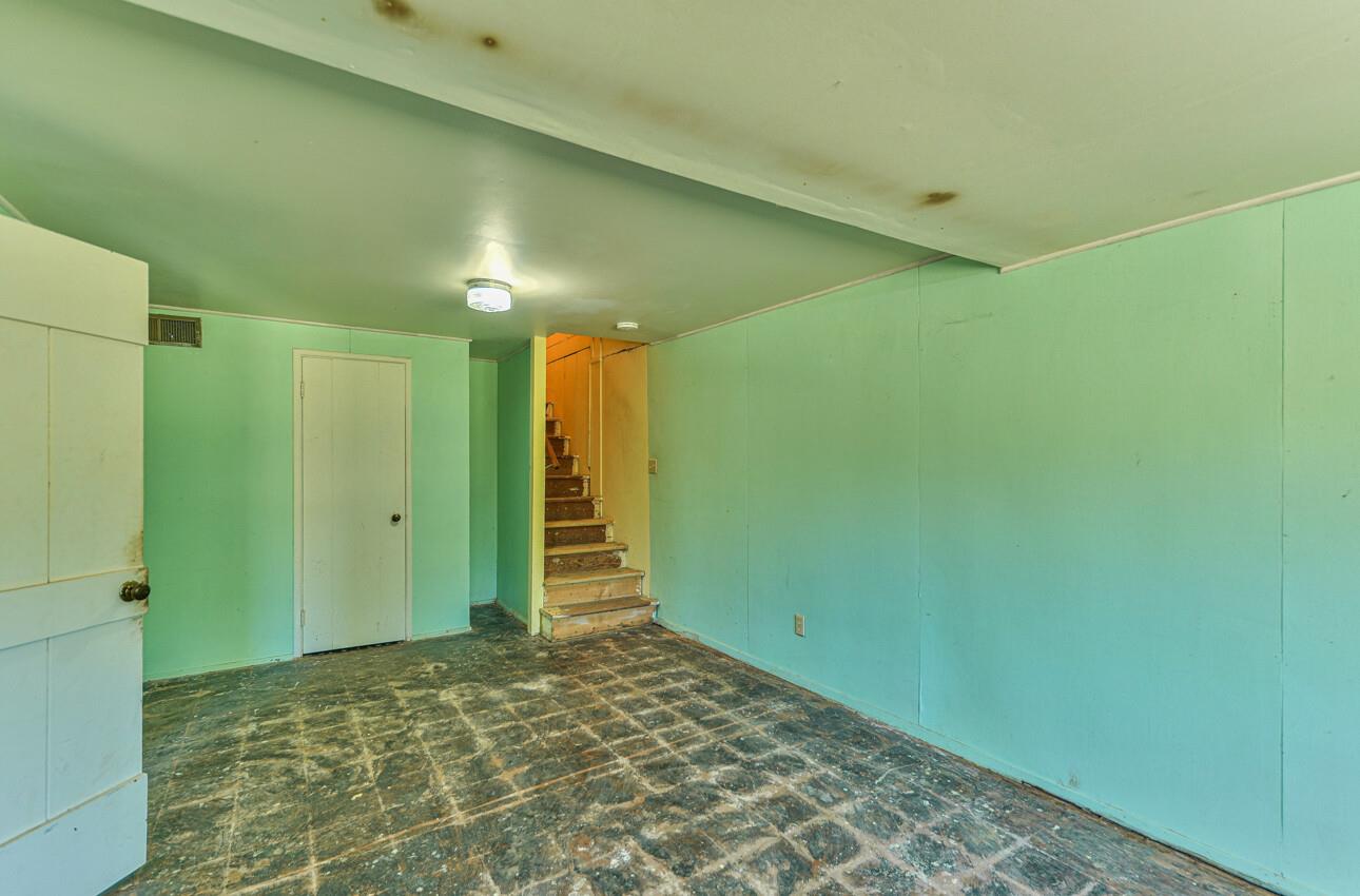 28120 Schulte Road Carmel, CA 93923 - Photo 37 of 42 a view of an empty room