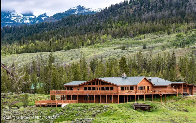 $4,950,000 | 3737 Highway 26, Dubois, WY 82513