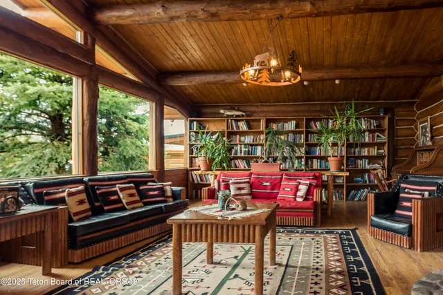 $4,950,000 | 3737 Highway 26, Dubois, WY 82513