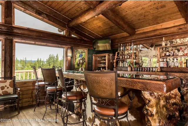 $4,950,000 | 3737 Highway 26, Dubois, WY 82513