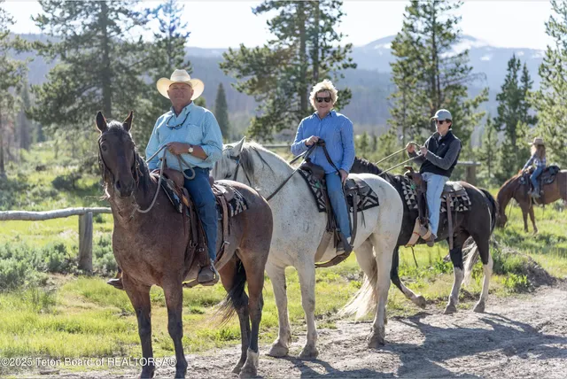 $4,950,000 | 3737 Highway 26, Dubois, WY 82513