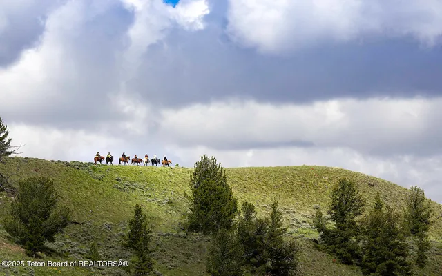 $4,950,000 | 3737 Highway 26, Dubois, WY 82513