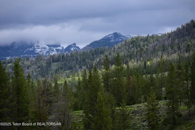 $4,950,000 | 3737 Highway 26, Dubois, WY 82513