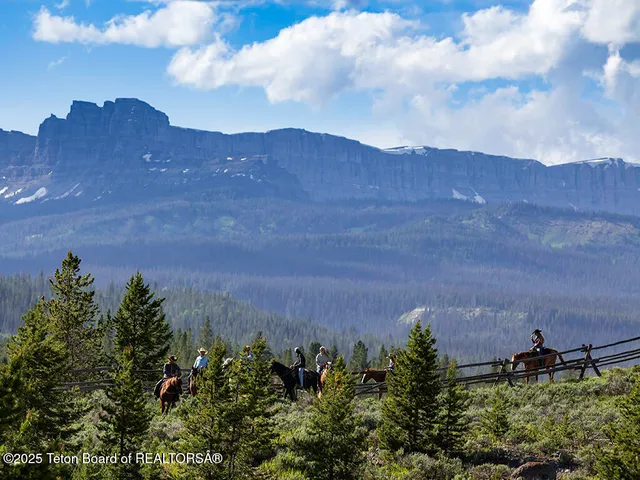 $4,950,000 | 3737 Highway 26, Dubois, WY 82513