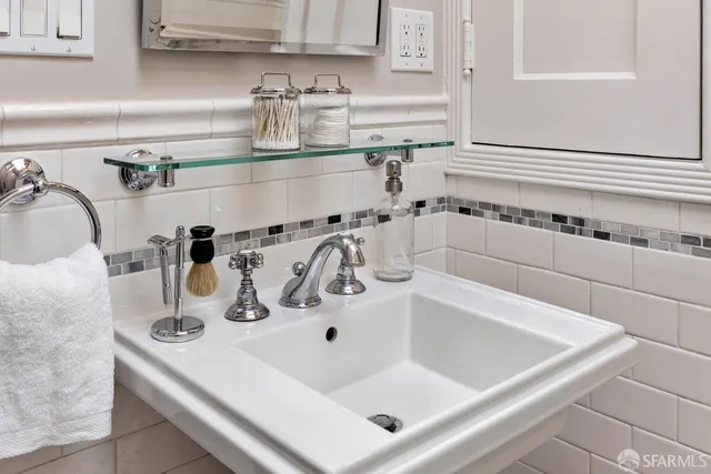 $1,195,000 | 2591 39th Avenue, San Francisco, CA 94116