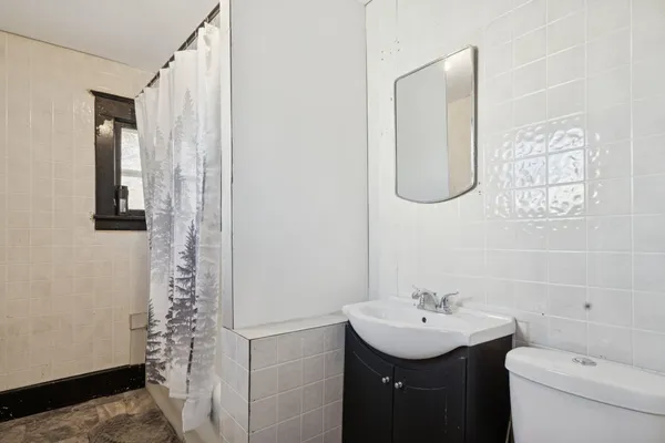 $119,900 | 806 North Eaton Street, Albion, MI 49224