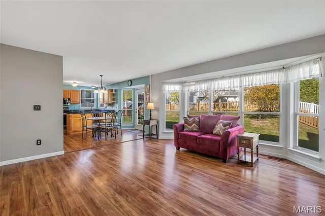 $429,900 | 16917 Kingstowne Pl Drive, Wildwood, MO 63011