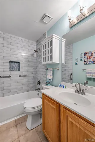 $429,900 | 16917 Kingstowne Pl Drive, Wildwood, MO 63011