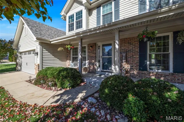 $429,900 | 16917 Kingstowne Pl Drive, Wildwood, MO 63011