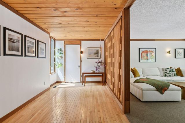 $1,095,000 | 5 South Brown Road, Orono, MN 55356