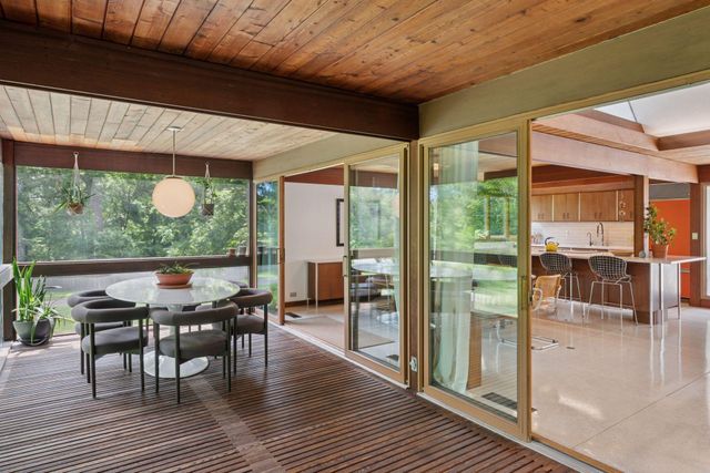 $1,095,000 | 5 South Brown Road, Orono, MN 55356