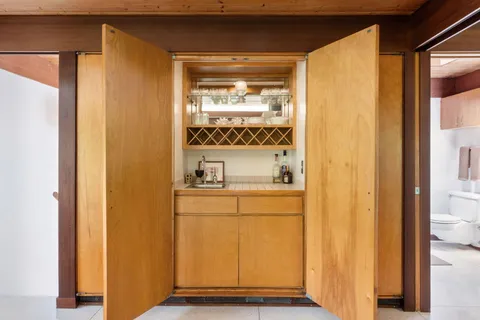 $1,095,000 | 5 South Brown Road, Orono, MN 55356