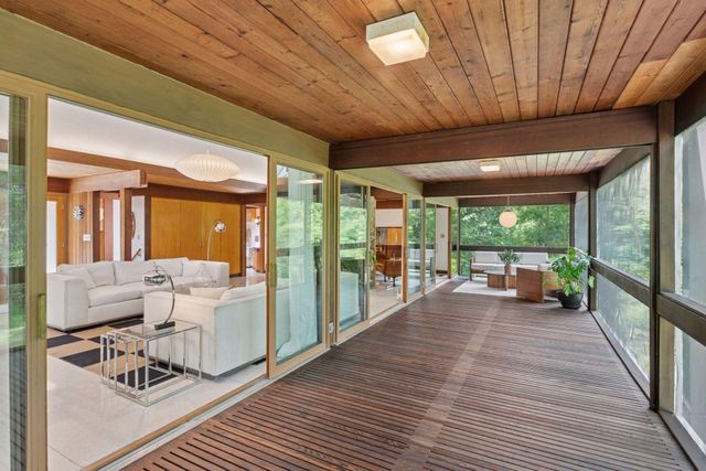 $1,095,000 | 5 South Brown Road, Orono, MN 55356