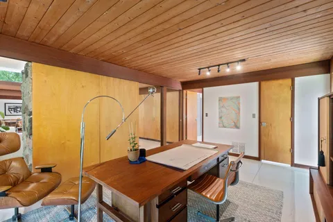 $1,095,000 | 5 South Brown Road, Orono, MN 55356