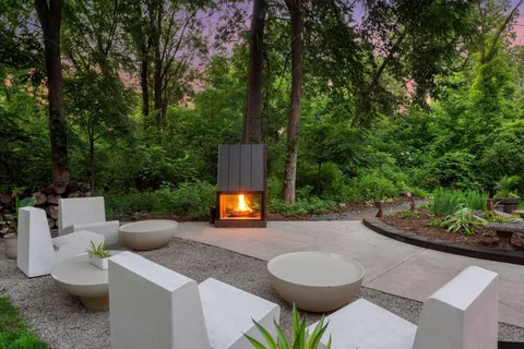 $1,095,000 | 5 South Brown Road, Orono, MN 55356