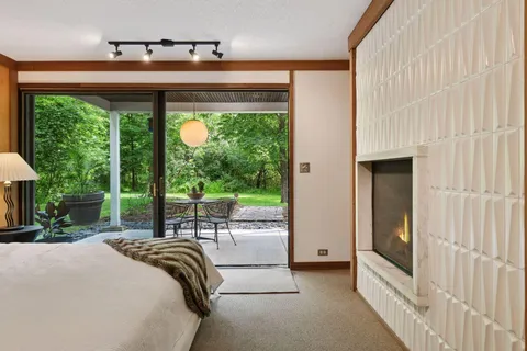 $1,095,000 | 5 South Brown Road, Orono, MN 55356