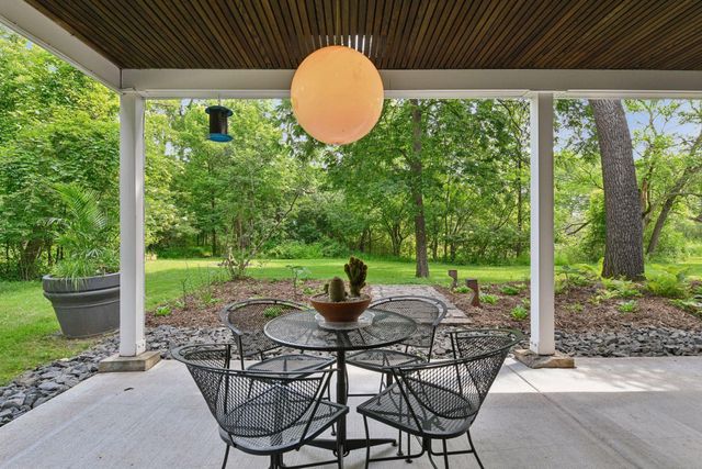 $1,095,000 | 5 South Brown Road, Orono, MN 55356