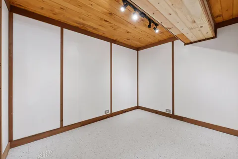 $1,095,000 | 5 South Brown Road, Orono, MN 55356