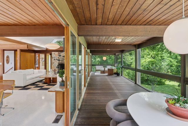 $1,095,000 | 5 South Brown Road, Orono, MN 55356