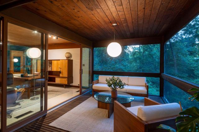 $1,095,000 | 5 South Brown Road, Orono, MN 55356