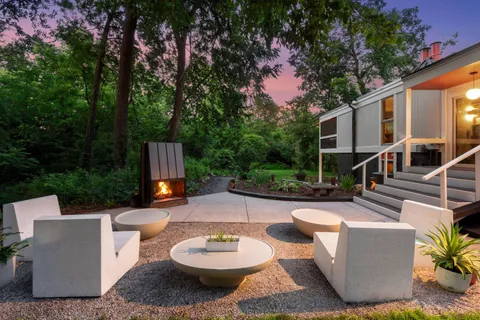 $1,095,000 | 5 South Brown Road, Orono, MN 55356