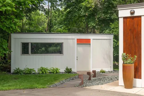 $1,095,000 | 5 South Brown Road, Orono, MN 55356