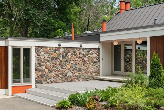 $1,095,000 | 5 South Brown Road, Orono, MN 55356