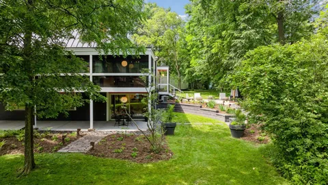 $1,095,000 | 5 South Brown Road, Orono, MN 55356