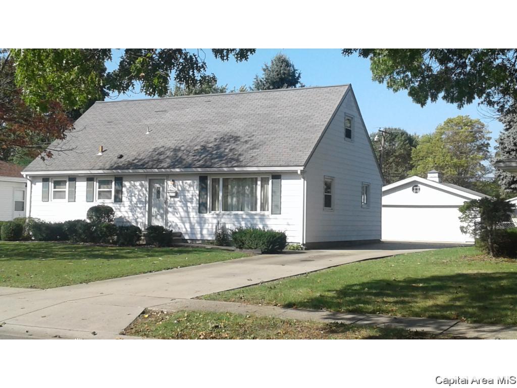 2117 Blackhawk Road Springfield, IL 62702 - Photo 1 of 36