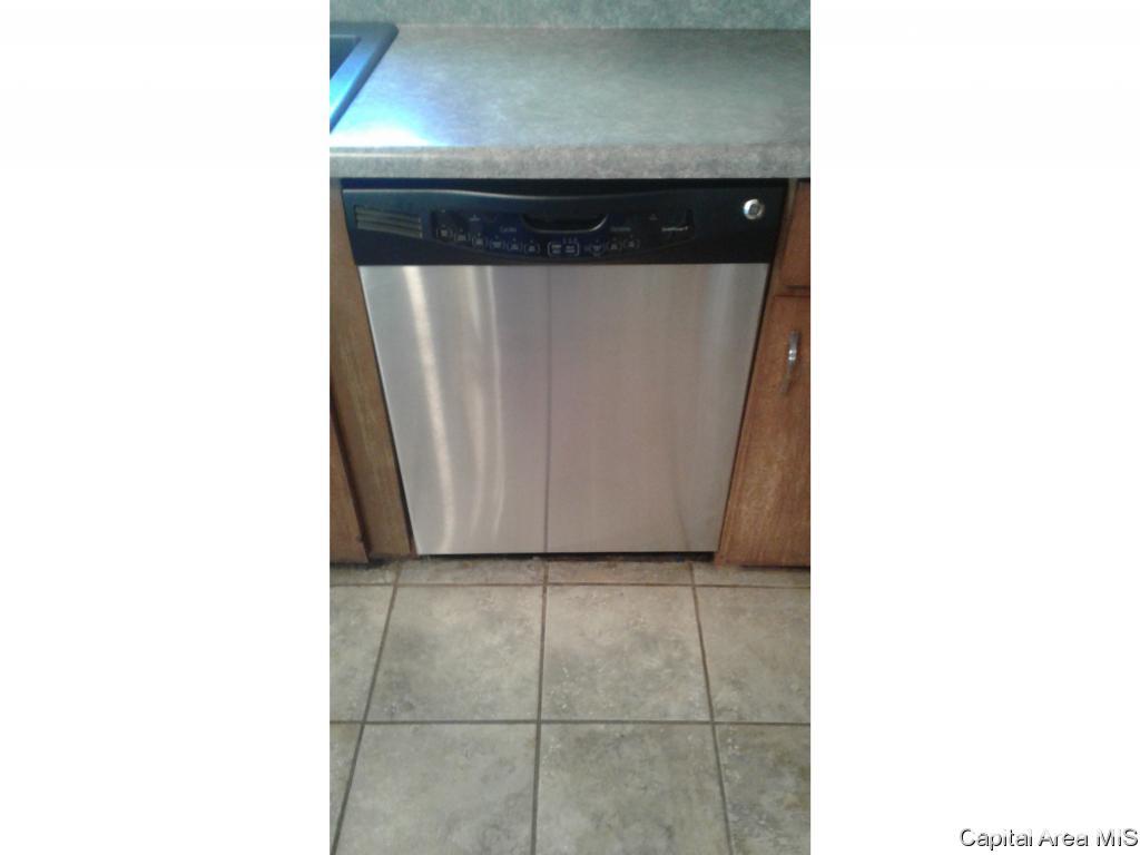2117 Blackhawk Road Springfield, IL 62702 - Photo 20 of 36