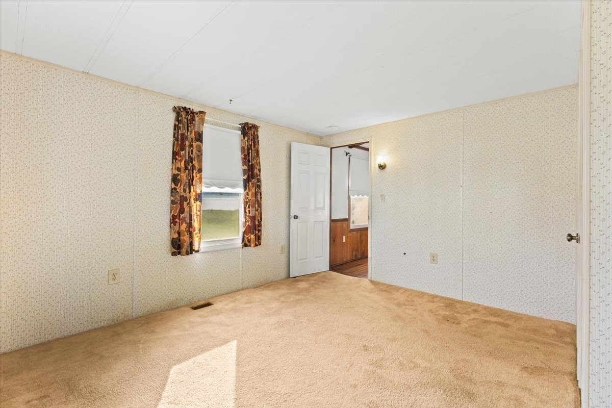 6 Wampanoag Road Taunton, MA 02780 - Photo 24 of 29 Gallery Image 24