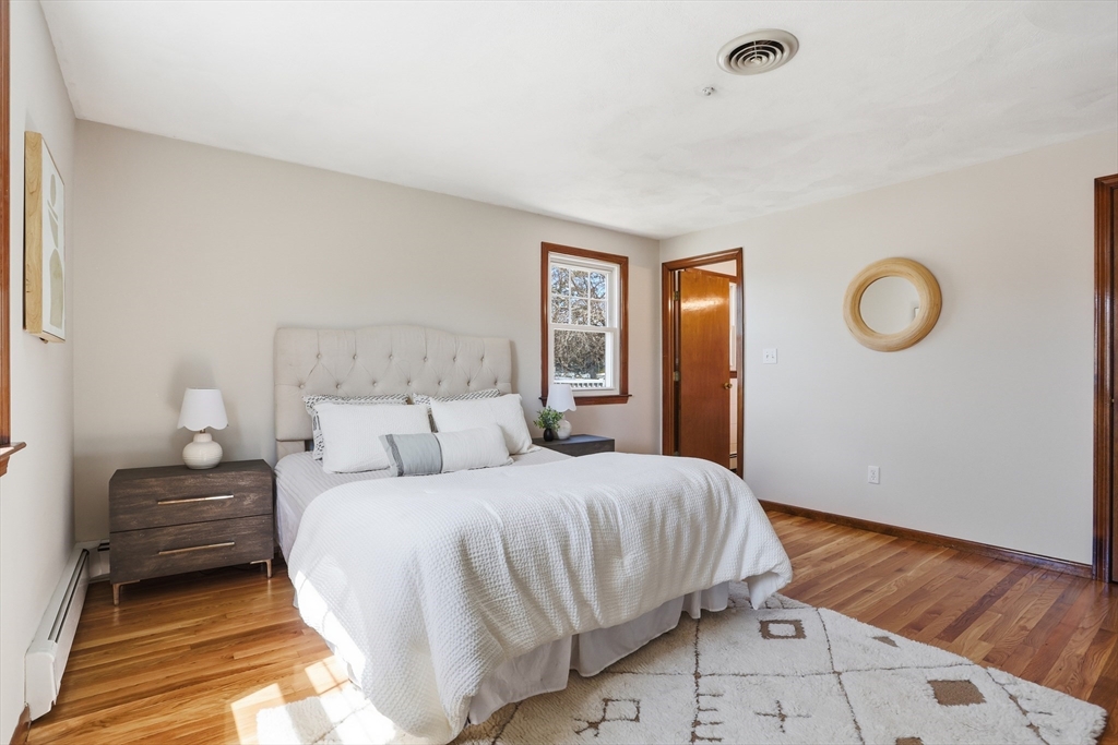 175 Mallard Way Waltham, MA 02452 - Photo 15 of 35