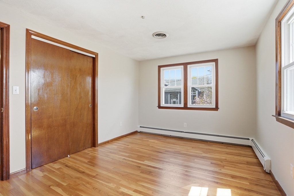 175 Mallard Way Waltham, MA 02452 - Photo 18 of 35