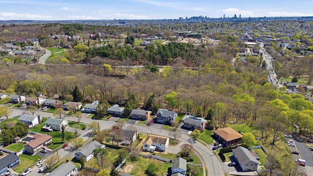 175 Mallard Way Waltham, MA 02452 - Photo 33 of 35