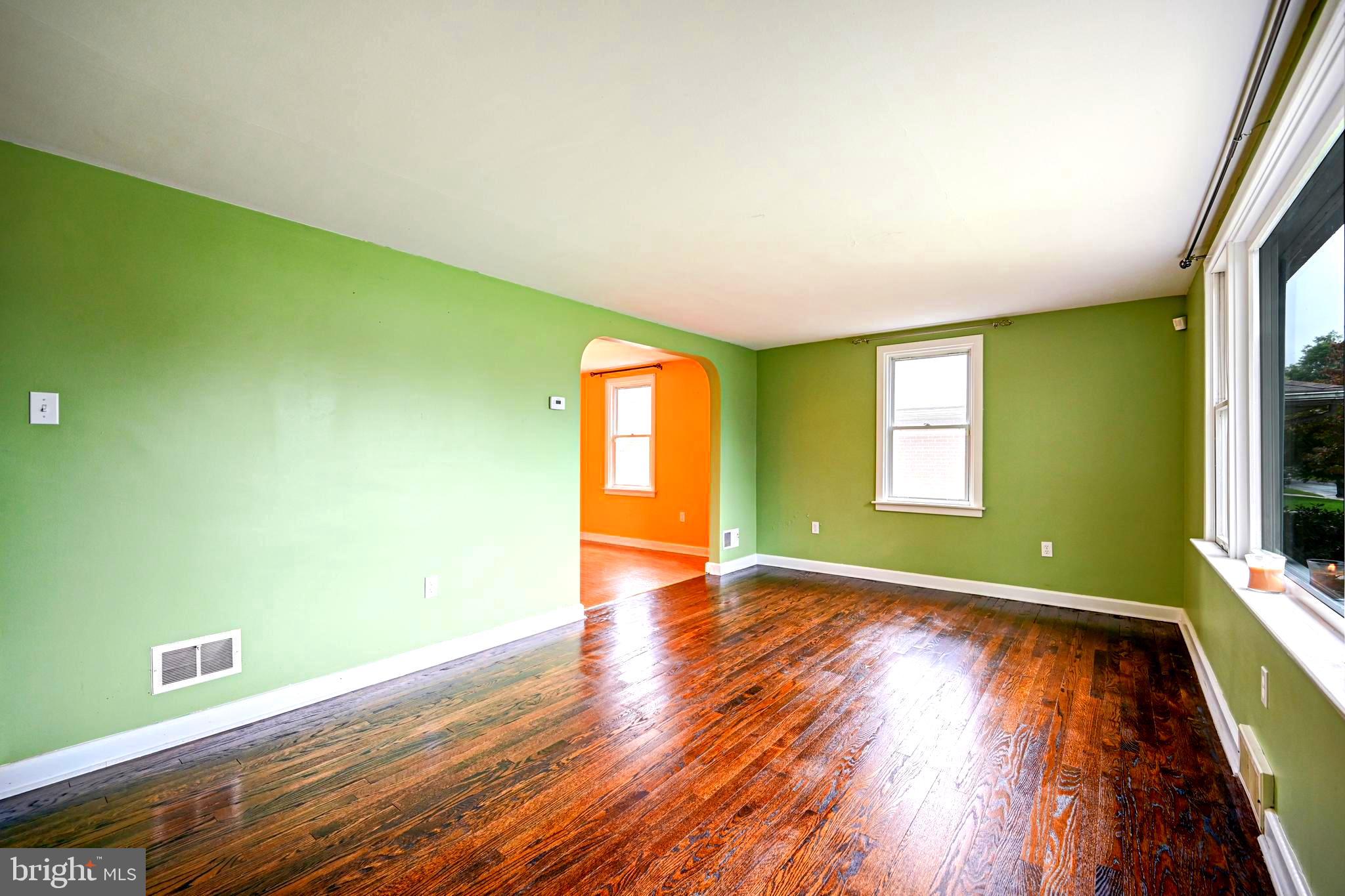 1995 Filbert Street York, PA 17404 - Photo 2 of 39 Gallery Image 2