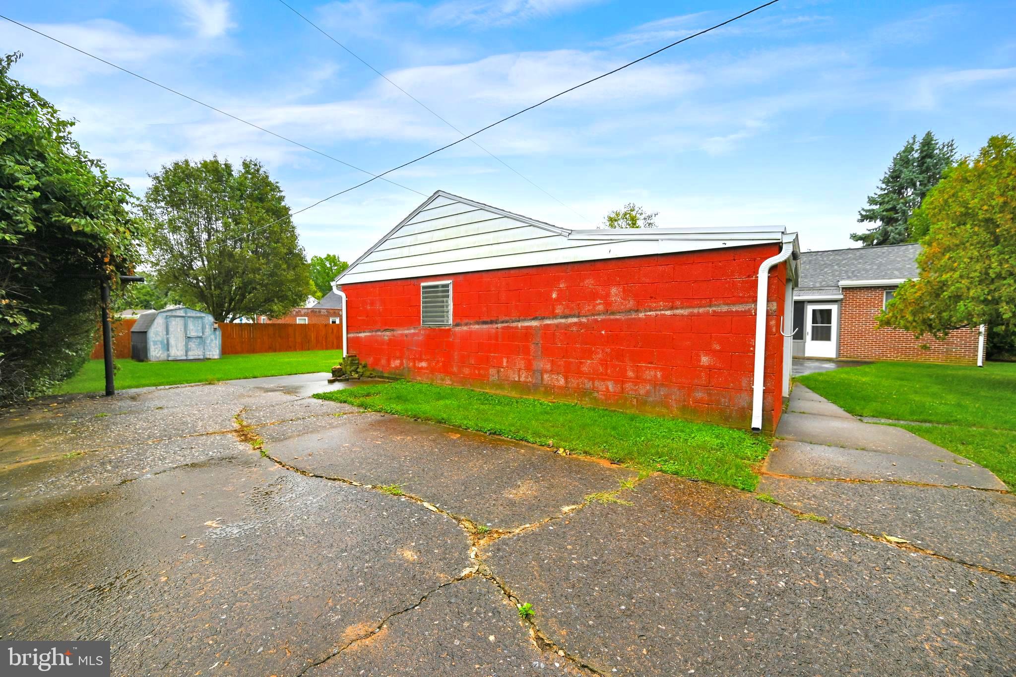 1995 Filbert Street York, PA 17404 - Photo 23 of 39 Gallery Image 23