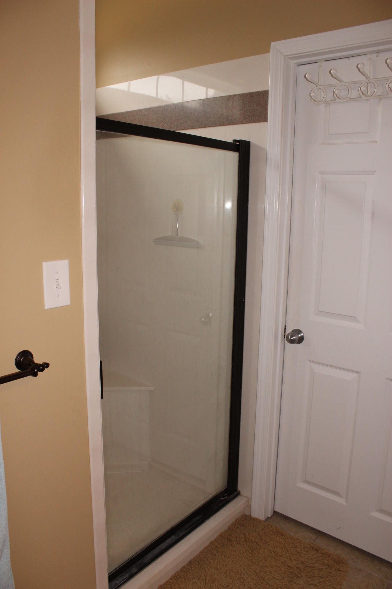 1016 Mountain Road Clinton, TN 37716 - Photo 20 of 30 a view of a hallway with wooden floor
