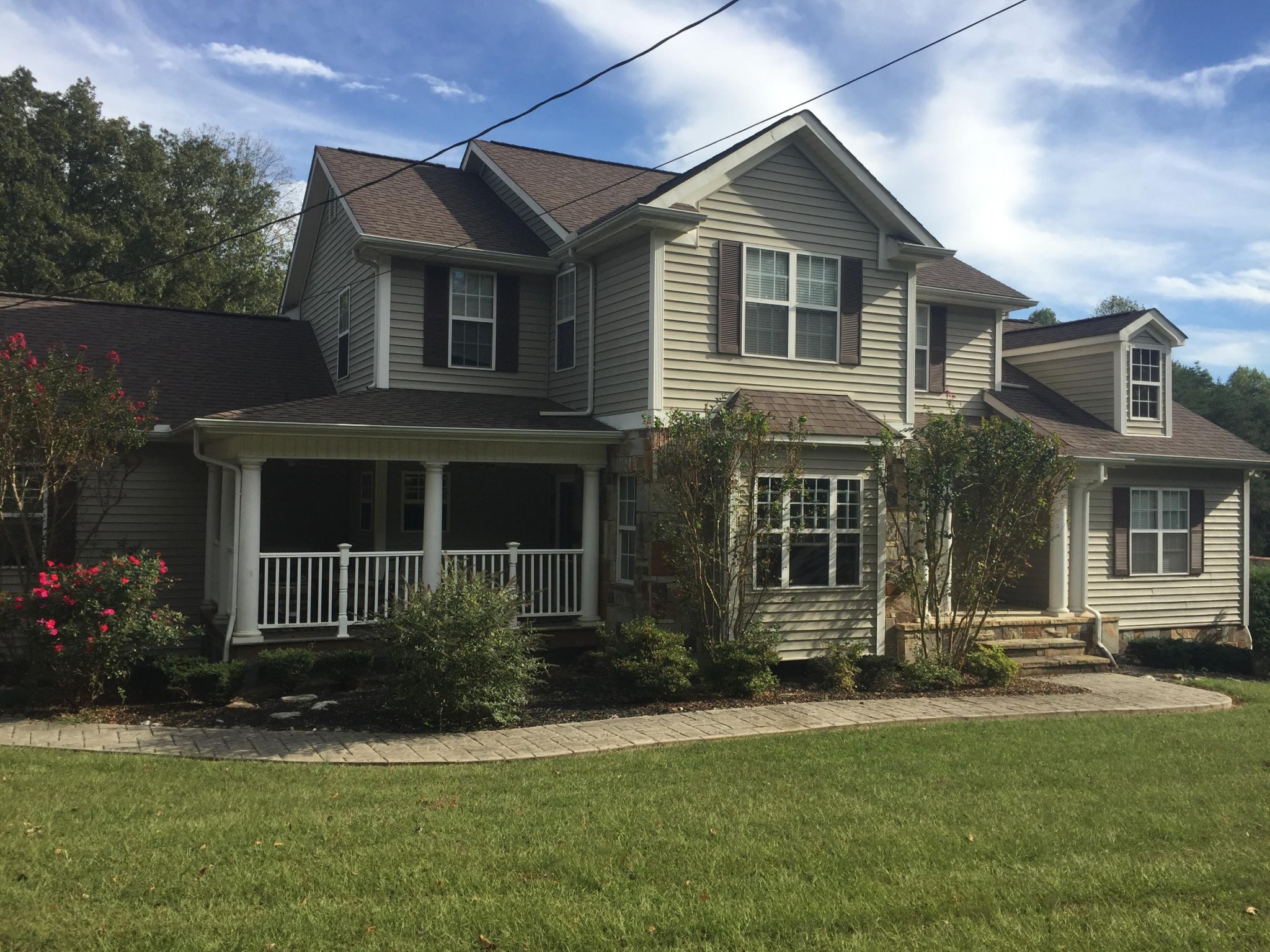 1016 Mountain Road Clinton, TN 37716 - Photo 2 of 30 a front view of a house with a yard